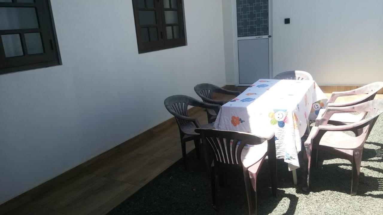 Sunset Beach Villa Гале Екстериор снимка